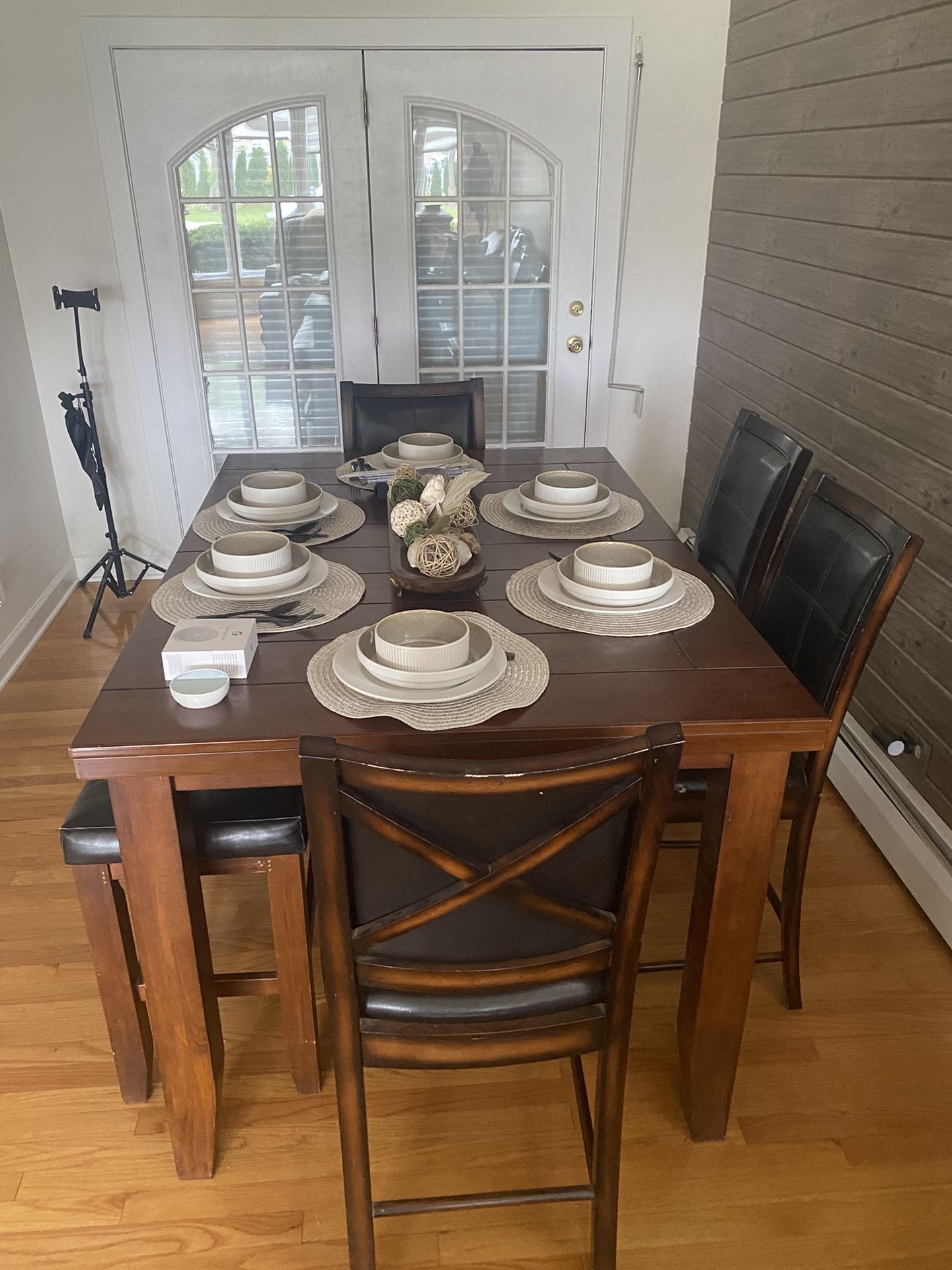 Pub Dinette Table W/bench