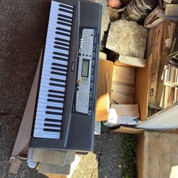 Yamaha eZ-200 Keyboard