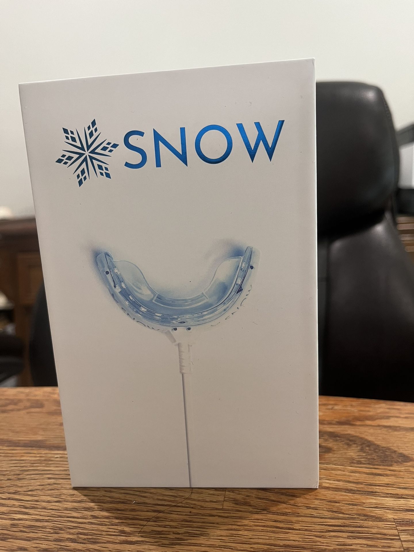 Snow Teeth Whitening