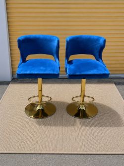 Set of 2 blue stools