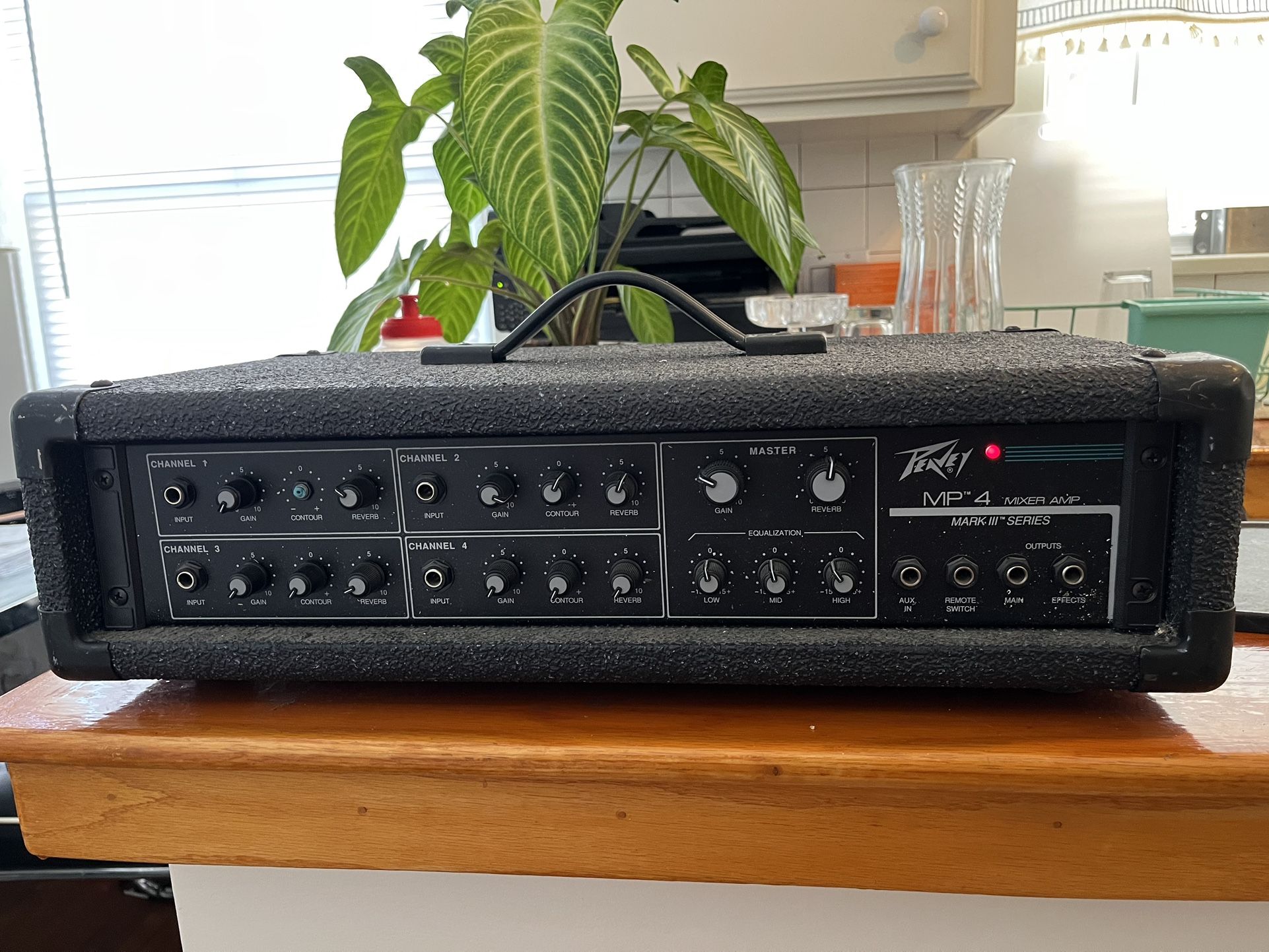 Peavey MP4 Mixer Amplifier Amp Mark III Series