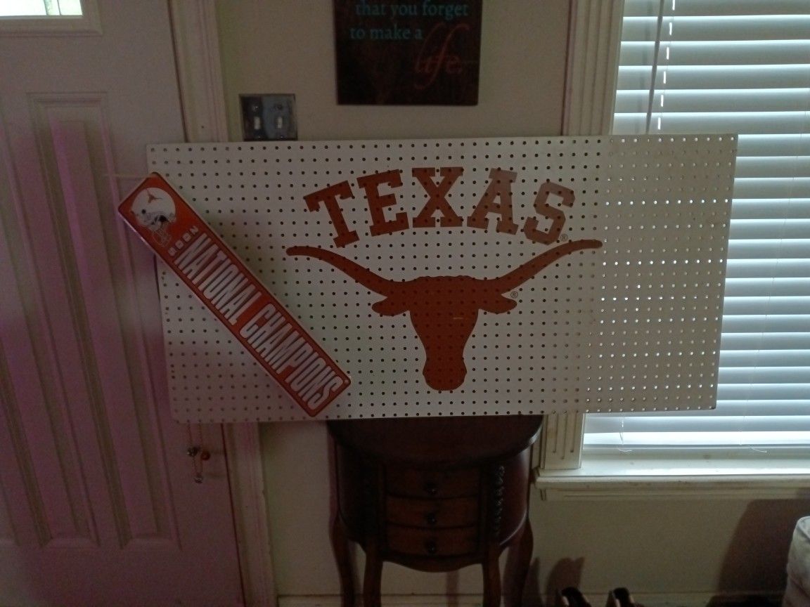 2005 UT National Champion and UT board