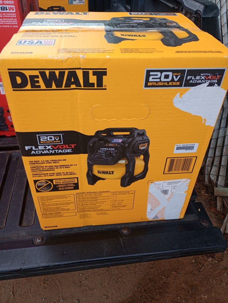 Dewhalt 20 Volt Compressor New Tool Only 