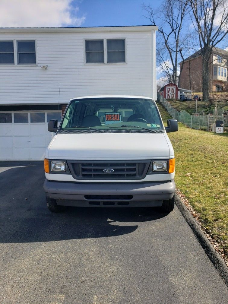 2006 Ford E-150