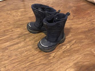 Lands End Toddler size 6 snow boots