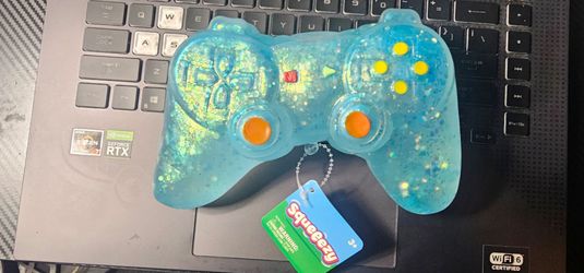 Squeeezy game controller