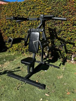 Titan Fitness Plate-Loaded Deltoid & Shoulder Press Machine