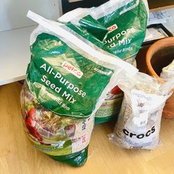 33lb Bag Of Bird Feed