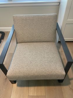 Accent chair