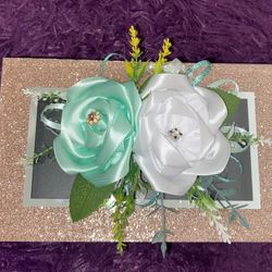 Corsage Y Boutonniere 
