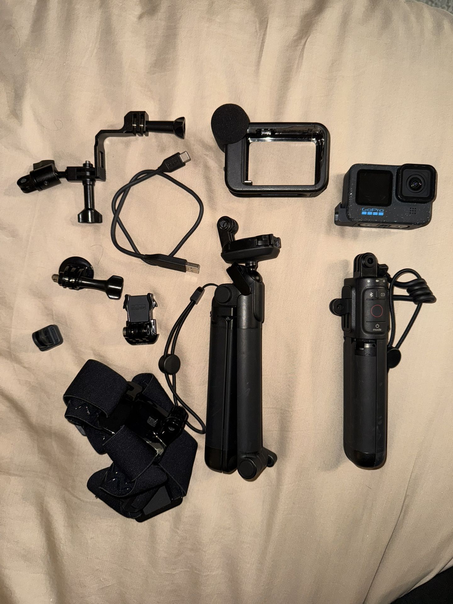 GOPRO hero 12 creator kit + more 