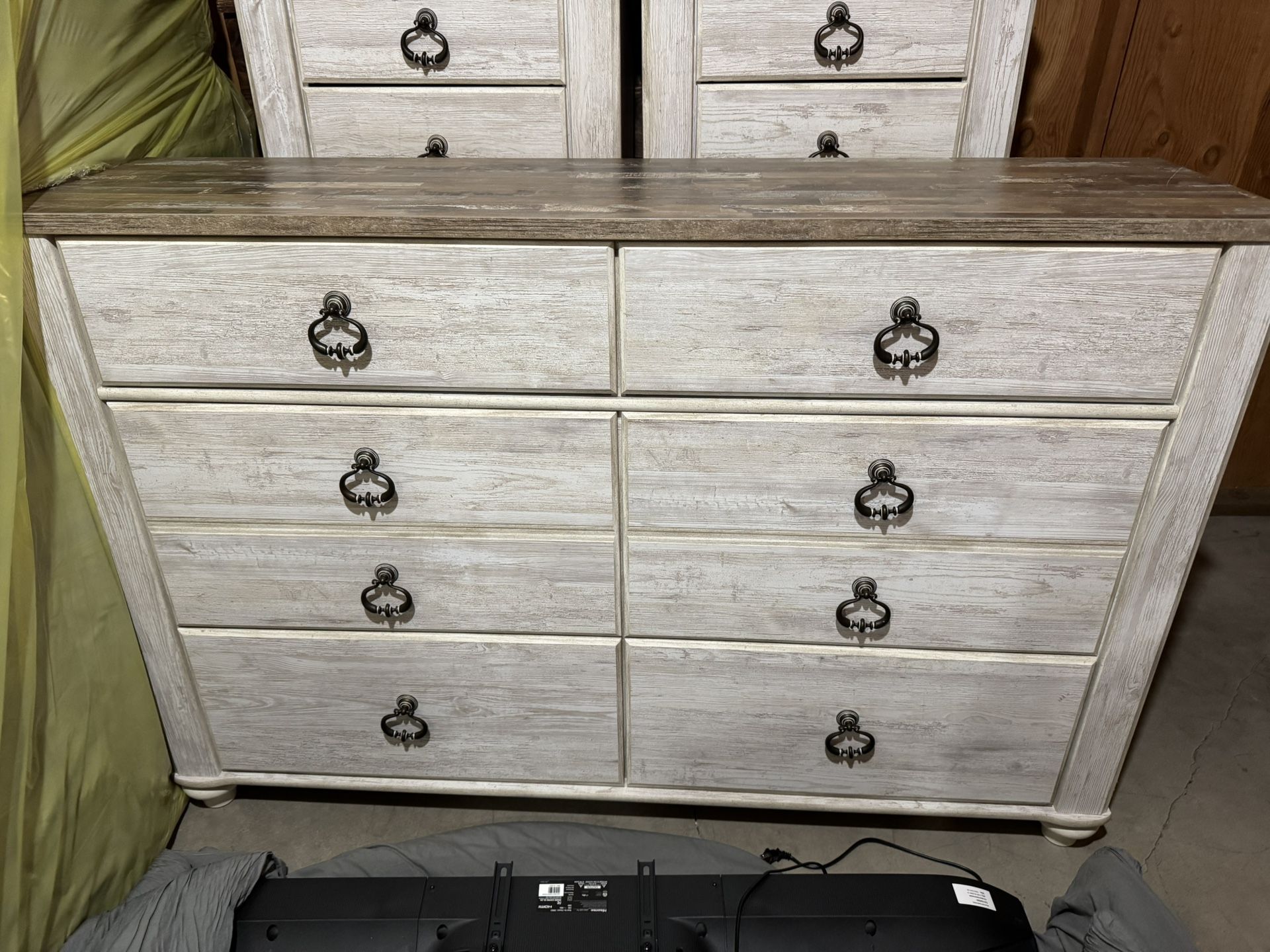 2 Nightstands and Dresser Bedroom Set $450