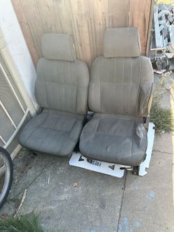 1993 Nissan truck seats