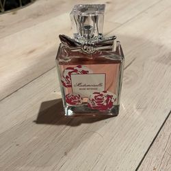 Mademoiselle Rose Intense perfume