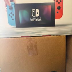 Nintendo Switch + 5 Games 