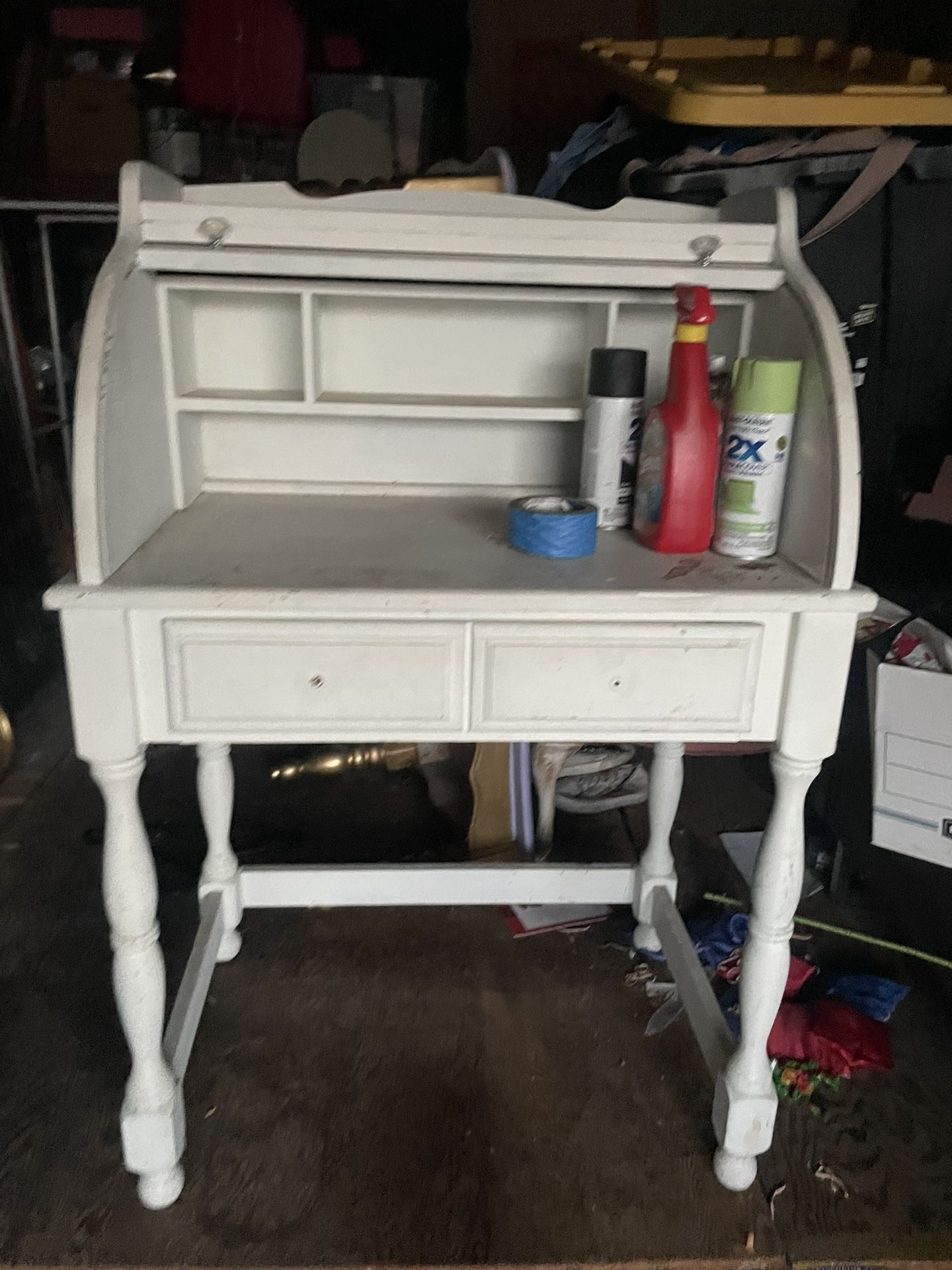 Cute White Traditional Style Desk