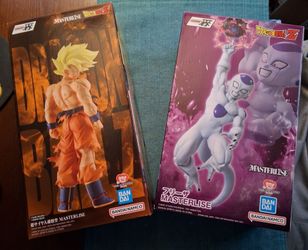 Goku & Frieza figures