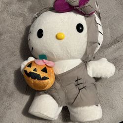 Hello Kitty Mummy