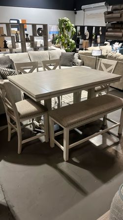 FLOOR MODEL 6 Piece Dining Set