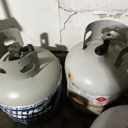 2 Empty Propane Tanks 