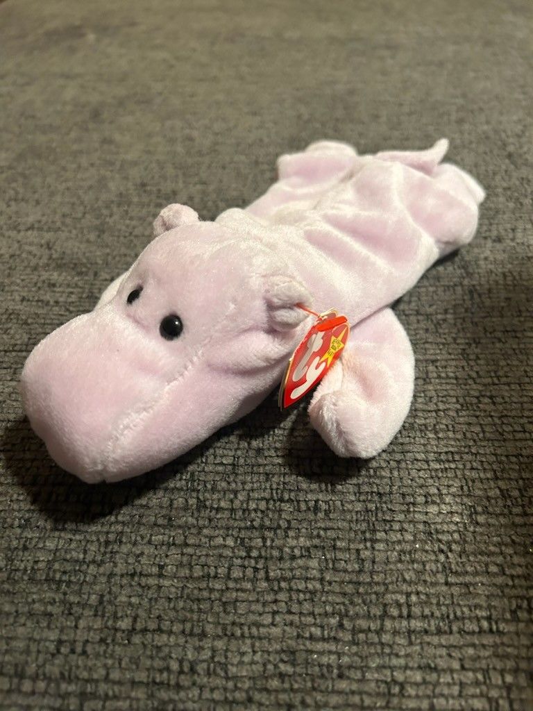 HAPPY the Lavender Hippo Retired TY Beanie Baby Collectible 1993