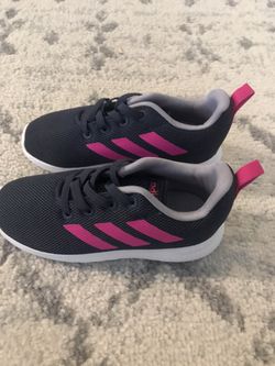 Girls Size 10 Addidas New Tennis Shoes 