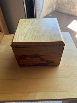Wood stain Box for Jewelry Antique collection collectibles Keep Safes Gold Silver watch memories
