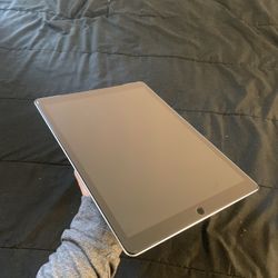 I Pad Pro 128 GB Silver 12.9 Inch (1st Gen) 