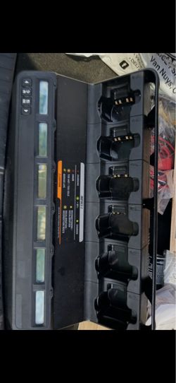 Motorola Multi IMPRES 2 Charger Like New APX