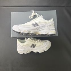 New Balance 1000 Shoes