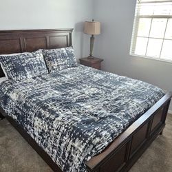 Queen Bedroom Set 