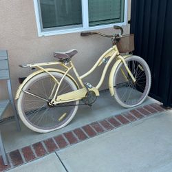 Bike As Is NEL LUSSO Yellow color bike / Christmas 