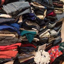 Lot Of Clothing All For Grabs Jeans Women’s Mans 