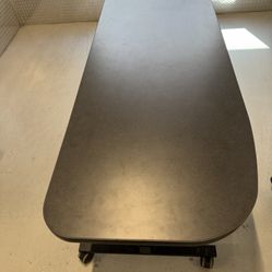 2 Rolling Tables