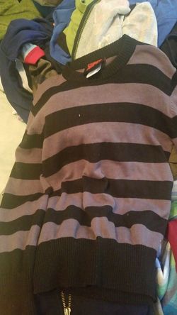 sm sweater 6 bucks