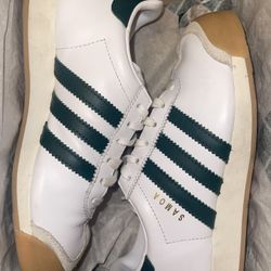 Adidas Samoa Boys Size 4 $30 