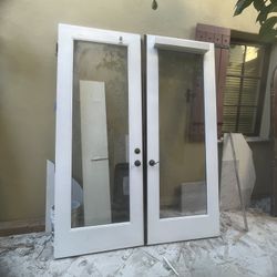 rench Doors – White Wood with Glass Panels (Great Condition