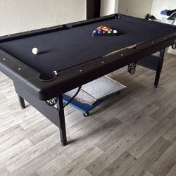 BAR SIZED POOL TABLE
