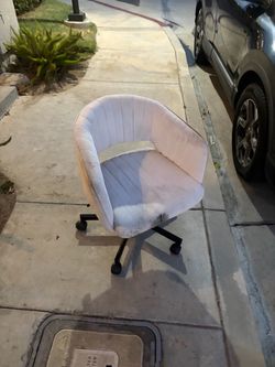 White Velvet Barrel Office Chair with Wheels