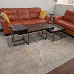 Stunning Cognac Leather Sofa & Loveseat Set