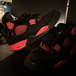 Jordan 4 Red Thuders