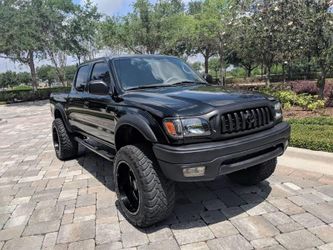 Toyota Tacoma Double Cab Lifted Pickup Truck