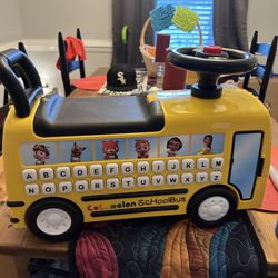 Kids singing and riding school bus