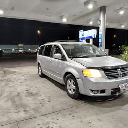 2010 Chrysler Town n Country