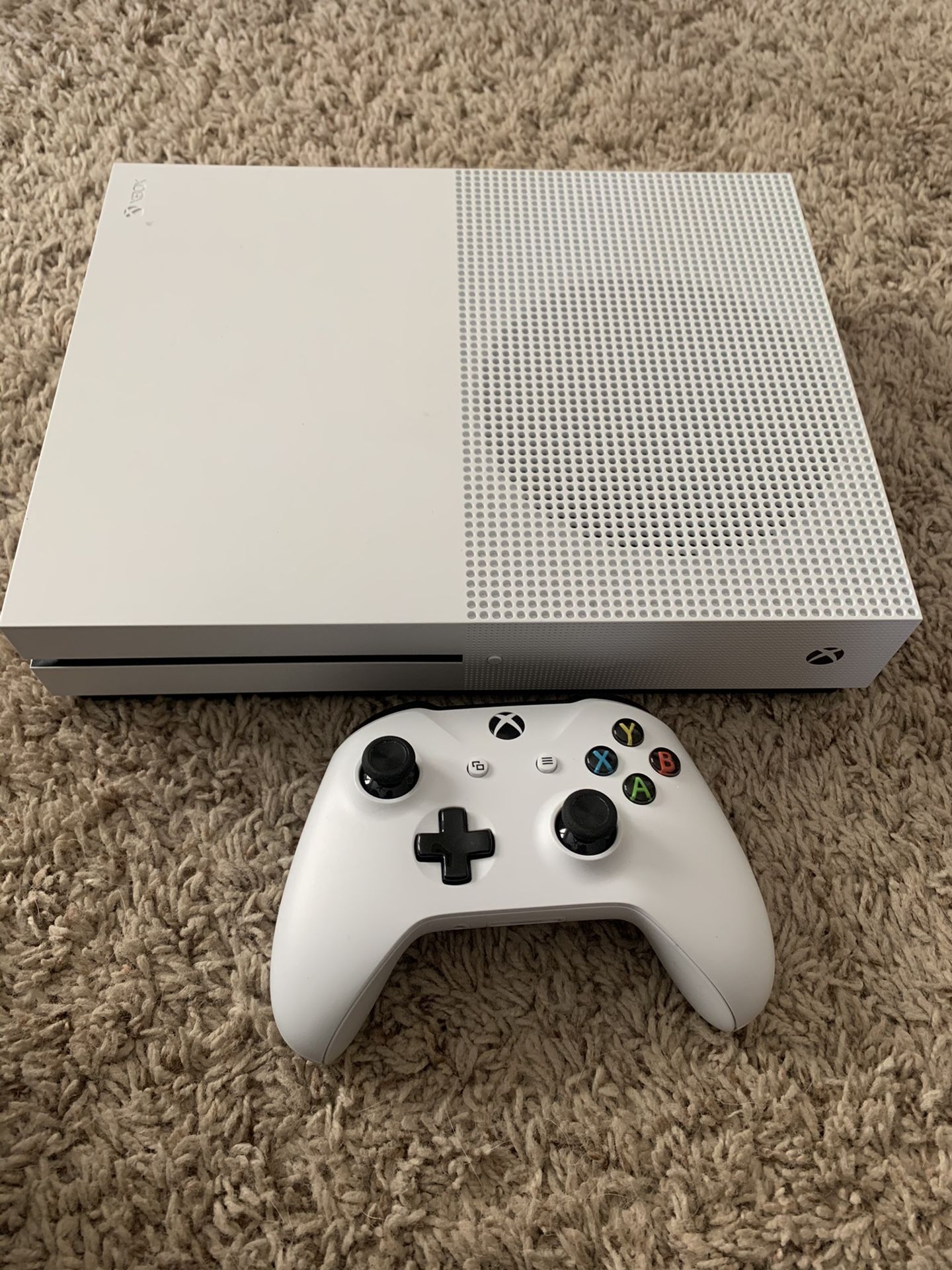 Xbox One S 500gb with Seagate 2gb hard drive