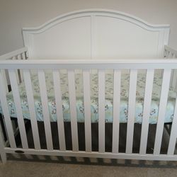 Unused 3 In 1 GRACO crib