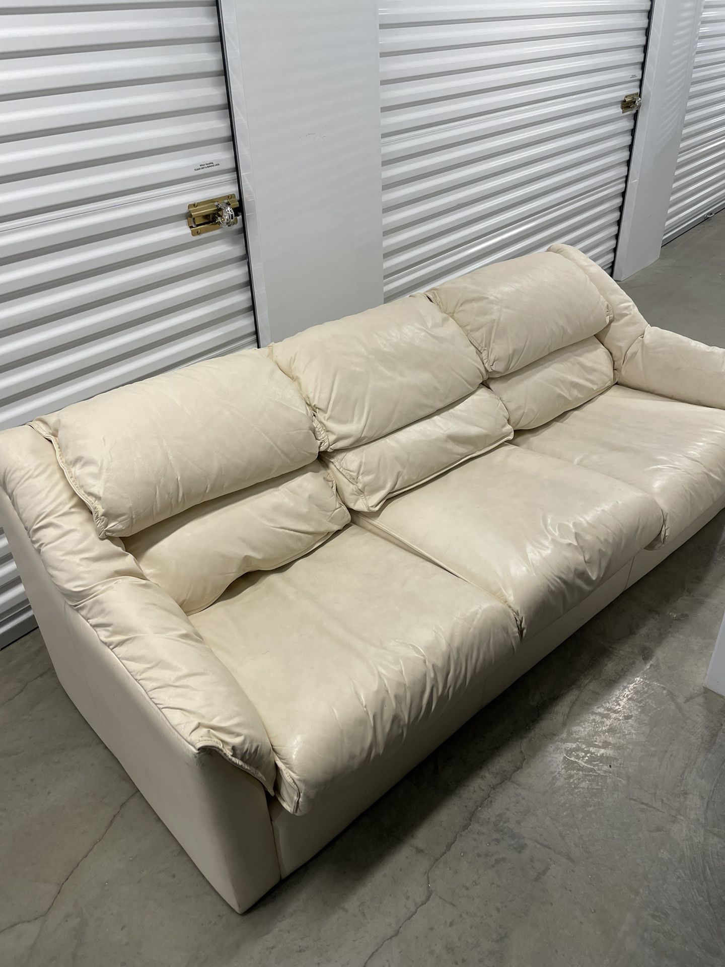 Vintage Leather 3-seater Sleeper Couch