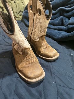 Cody James western boots size 9 kids