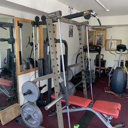 Gym equipment Nautilis work outside