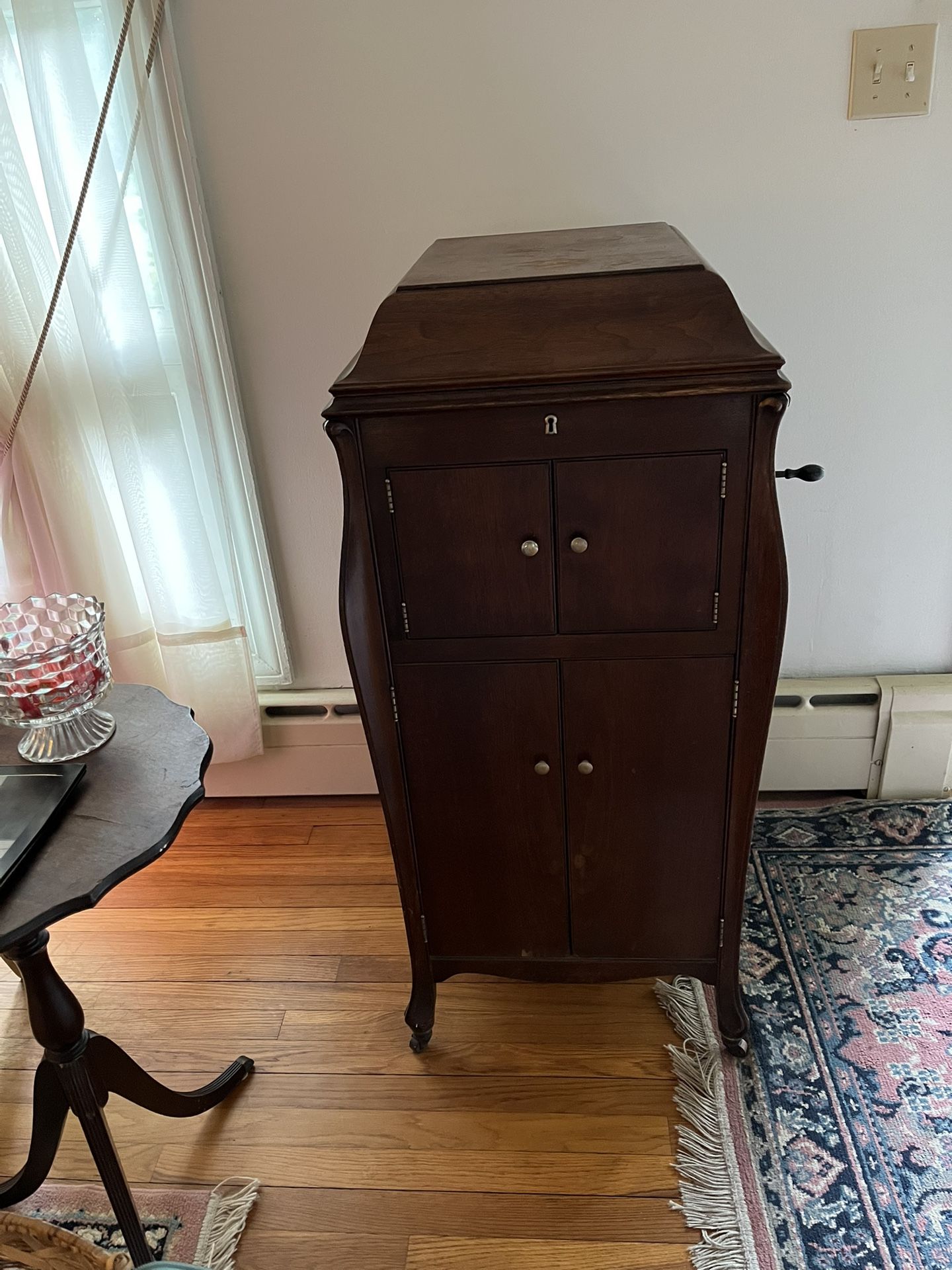 1906 Victrola